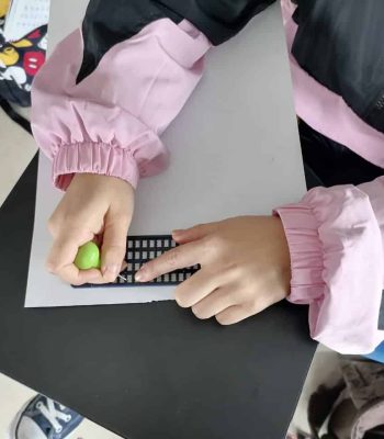Escritura con regleta y punzón. Módulo Braille. Tiflología para la Inclusión.